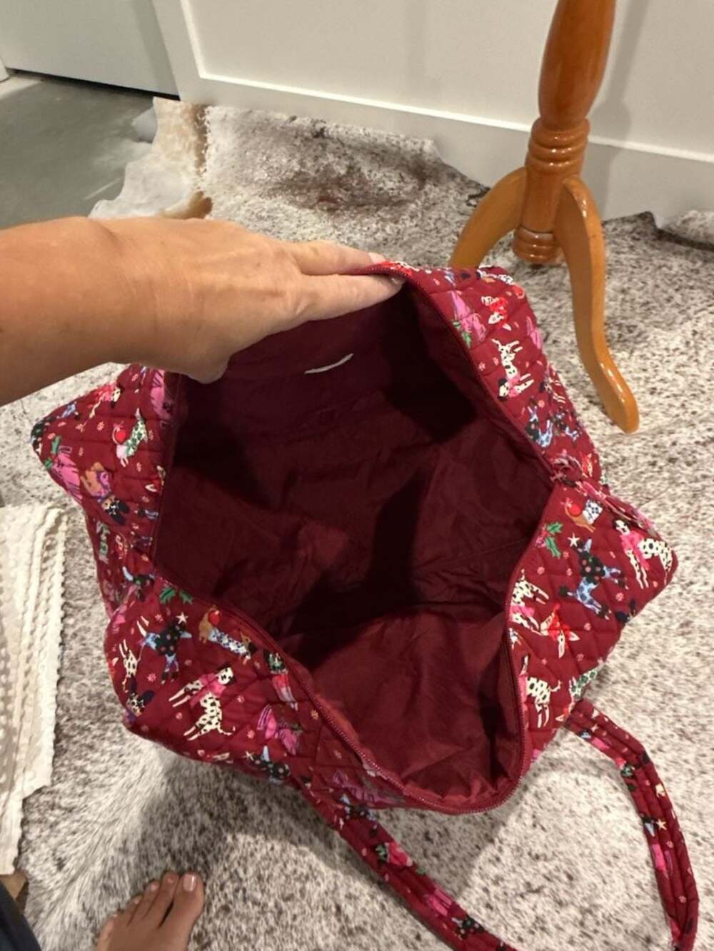 Vera Bradley Grand Tote Holiday Hounds Christmas Dogs Quilted Bag - Picture 5 of 14